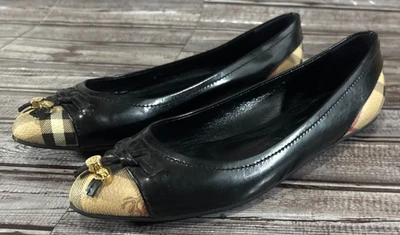 Bailarina Burberry Ahaymarket Yates tamanho 37 EUA 6 cores preta - Imagem 1 de 4