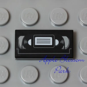 NEW Lego Minifig VHS VIDEO CASSETTE Tape Printed 1x2 Black Minifigure Tile - Picture 1 of 3
