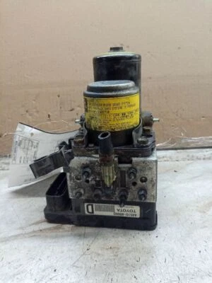 Used ABS Pump and Motor Assembly fits: 2008 Lexus RX400H Actuator and Pump Assem Foto 1 de 4