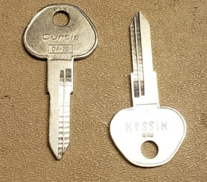 2 Nissan DA26 X124 Key Blanks DA-26 Automotive  - Bild 1 von 7