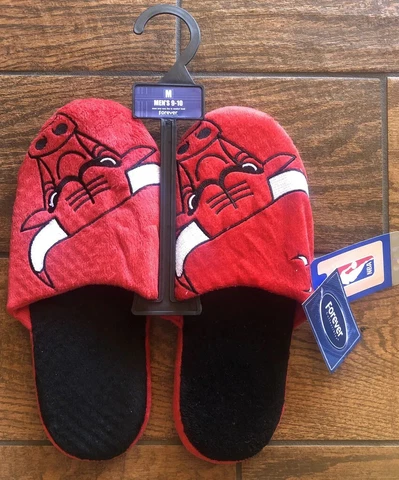 Chicago Bulls House Slippers Men Medium Size 8-9 NBA License Forever Collectible Cover