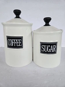 Bote de café y azúcar de cerámica THL blanco roto con perilla negra etiqueta negra - Imagen 1 de 8