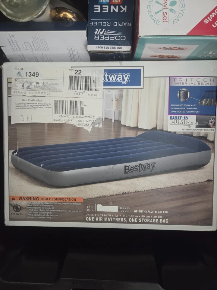 Bestway Tritech twin-size air mattress - Image 1 of 1