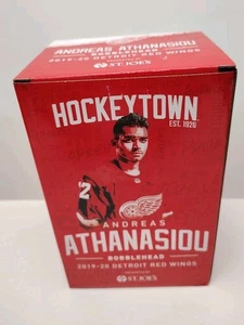 Andreas Athanasiou Detroit Red Wings 2019 2020 SGA Bobblehead Nuevo en caja Nuevo - Imagen 1 de 8