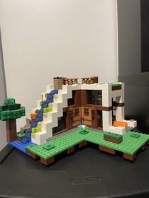 90% Complete Lego Minecraft: The Waterfall Base Set 21156