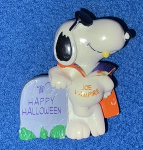 PEANUTS Halloween SNOOPY Joe Vampiro PVC Figura Whitman's Sampler Candy Joe Cool - Foto 1 di 9
