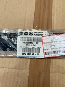 FIAT PANDA 2003-2011 D/S SEAL GASKET FRONT DOOR 51821119 - Picture 1 of 8