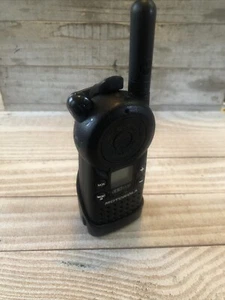 Motorola CLS1110 UHF Business 2-Way Radios Walkie Talkie - Comes w/clip - Picture 1 of 7