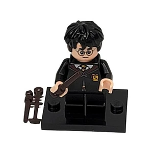 LEGO® Harry Potter™ New Harry Potter Minifigure W Stand & Wand 76387 - Picture 1 of 4