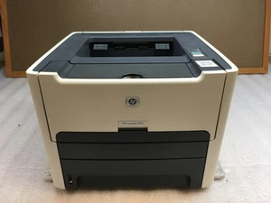 Impresora láser monocromática HP LaserJet serie 1320 grupo de trabajo 62K Pg Ct tóner incluido - Imagen 1 de 9