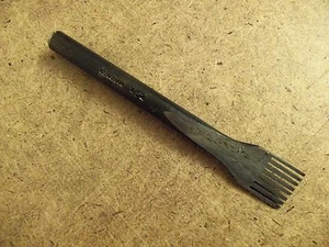 C.S. Osborne #452 8 Prong Stitching Chisel - Picture 1 of 2