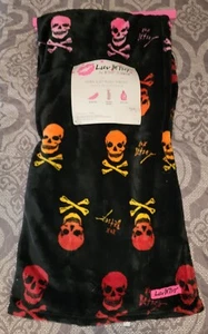 Betsey Johnson Halloween Neon Colors Skull/Crossbones Throw Blanket. 50"X60" - Picture 1 of 5