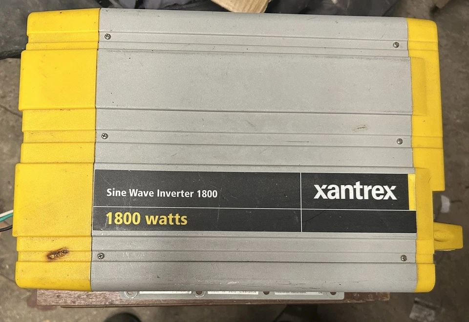 Inversor de ondas de prosina Xantrex 1800i 806-1883 24v 90a 230v 50Hz 1800w 1800v Cont. Foto 1 de 4