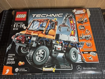 LEGO Technic: Mercedes-Benz Unimog U 400- Set (8110) - Image 1 of 4