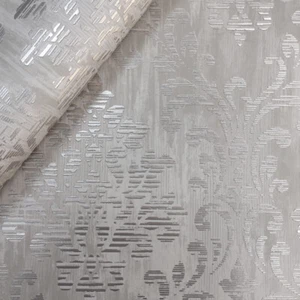 Papel pintado de lujo metálico gris Muriva Charice Damasco 702003 - Imagen 1 de 3