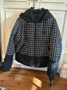 KARL LAGERFELD PARIS Women’s Houndstooth Hooded Puffer Jacket, Size M - Picture 1 of 5