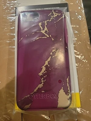 Funda OtterBox Commuter para iPhone 7/8 - Mármol púrpura Foto 1 de 2