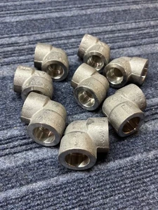 8 NEW 1/2" Weld 90 Degree Elbow 304/304L 3000# Stainless Steel Pipe (P3) - Picture 1 of 4