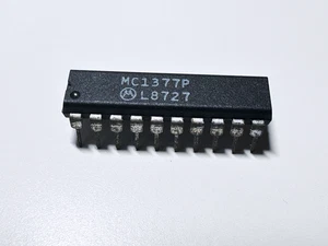 1X MC1377P MOTOROLA Color TV RGB to PAL NTSC Composite Video Encoder DIP-20 - Picture 1 of 3