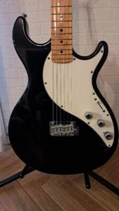 Line 6 Variax 600 Black Modeling chitarra elettrica test completo con custodia morbida - Foto 1 di 17