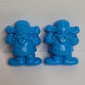 Vintage Lot of 2 CAP'N CRUNCH Water Toys Squirter Cereal Figure Captain 1989 - Picture 1 of 4