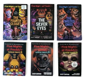Lot of 6 Five Nights At Freddy’s Paperback Books 3 Graphic 3 Printed - Bild 1 von 6
