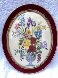 Vintage Petit Point Blumen oval gerahmt Gründerzeit Samt Stitch  Retro - Bild 1 von 9