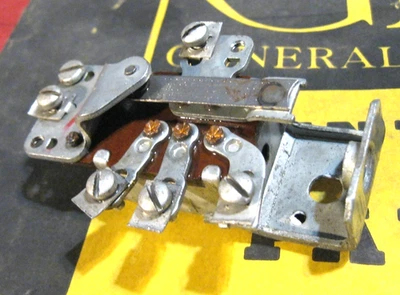 NOS 1938-1946 Chevrolet headlight switch , tested, 1995040 - Image 1 of 3