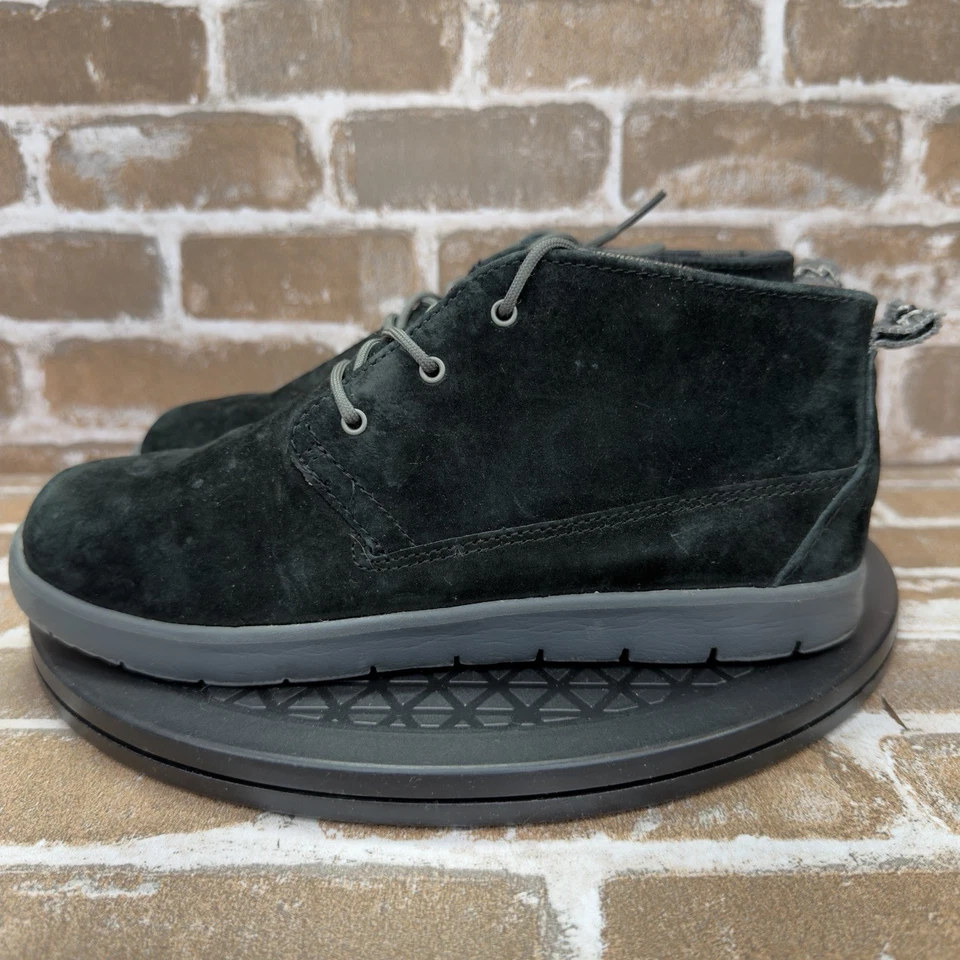 UGG K каноэ черная замша чукка ботинки туфли 1098455K детей большой мальчиков молодежный размер 5 - Изображение 1 из 4