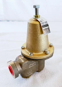 Cash Acme Pressure Reducing Regulating Valve 3/4" NPT E3-LF 10-40 PSI Set at 25 - Picture 1 of 9