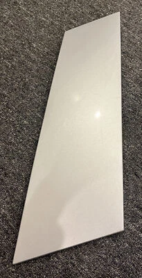 08-12 Buick Enclave Driver cuarto trasero ventana plástico moldura moldura paso derecho Foto 1 de 2