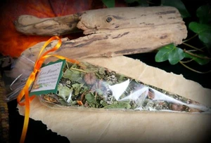 Witches Samhain Potpourri with Autumnal Scents Wicca Pagan Witchcraft Halloween - Picture 1 of 3