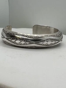 Vintage Signed Bighand Navajo Sterling Silver Cuff Intricate Bracelet - Picture 1 of 4
