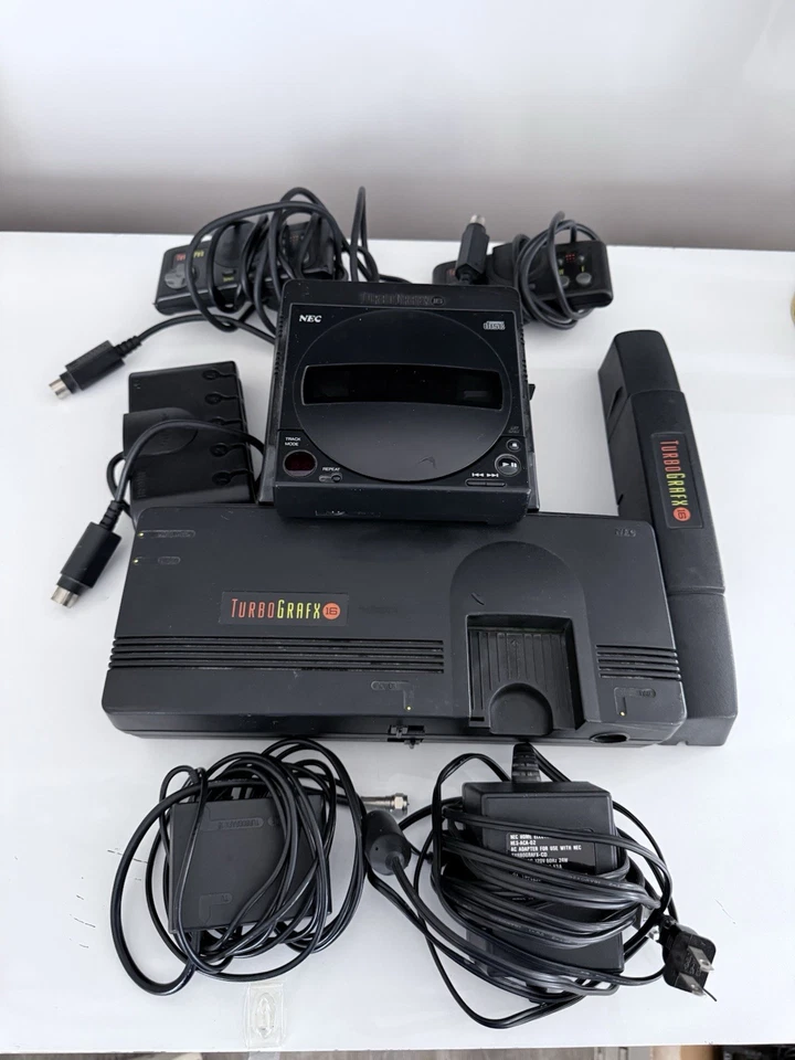 TurboGrafx-16 TG16 CD Console Bundle w/ 2 Controllers Cables Case — Working - Image 1 of 1