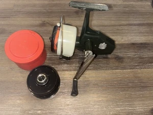 Vintage ZEBCO by Abu  Cardinal 6 Spinning Reel Made In Sweden w/ Spare Spool - Picture 1 of 8