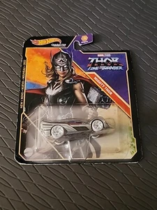 2021 CHARACTER CARS - THOR - Mighty Thor - HOT WHEELS 1:64 - Picture 1 of 3