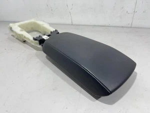 2018-2024 VOLVO XC40 CENTER CONSOLE ARMREST 31469781 - Picture 1 of 10