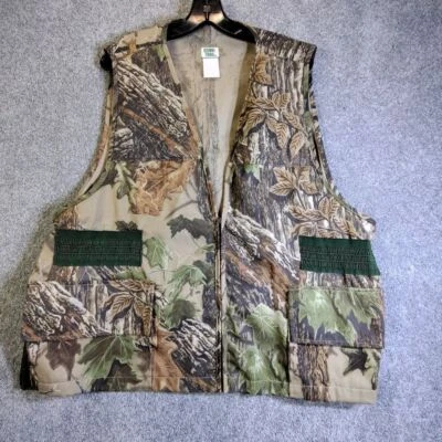 Ozark Trail Camouflage Hunting Vest with Game Pouch Green Side XL Shotgun Pocket - Image 1 of 4