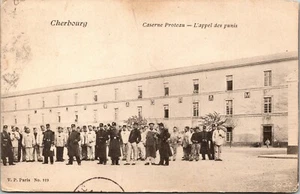Postal Barracks Proteau La llamada de los castigados Cherburgo Francia DB - Imagen 1 de 2
