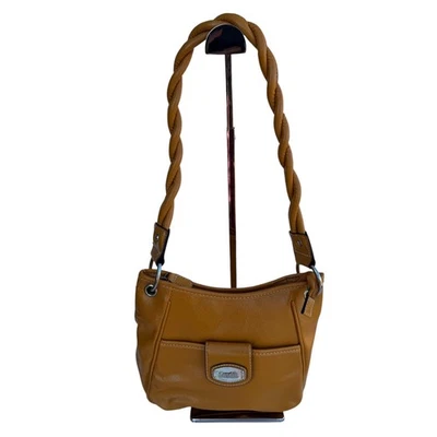 Bolso de hombro hobo pequeño con correa retorcida de cuero sintético amarillo Rosetti Foto 1 de 4