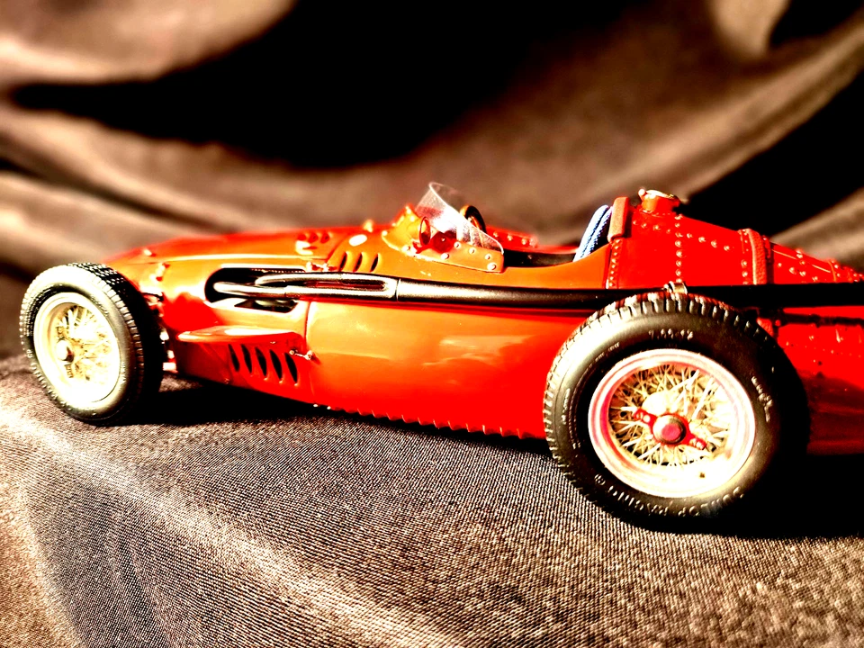 CMC 1957 Maserati 250F 1:18 Scale Red Inv. #5177 - Image 1 of 4