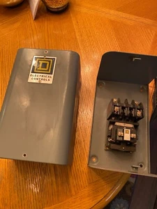 SQUARE D 8903 LO-11 Coil Lighting Contactor - Picture 1 of 2