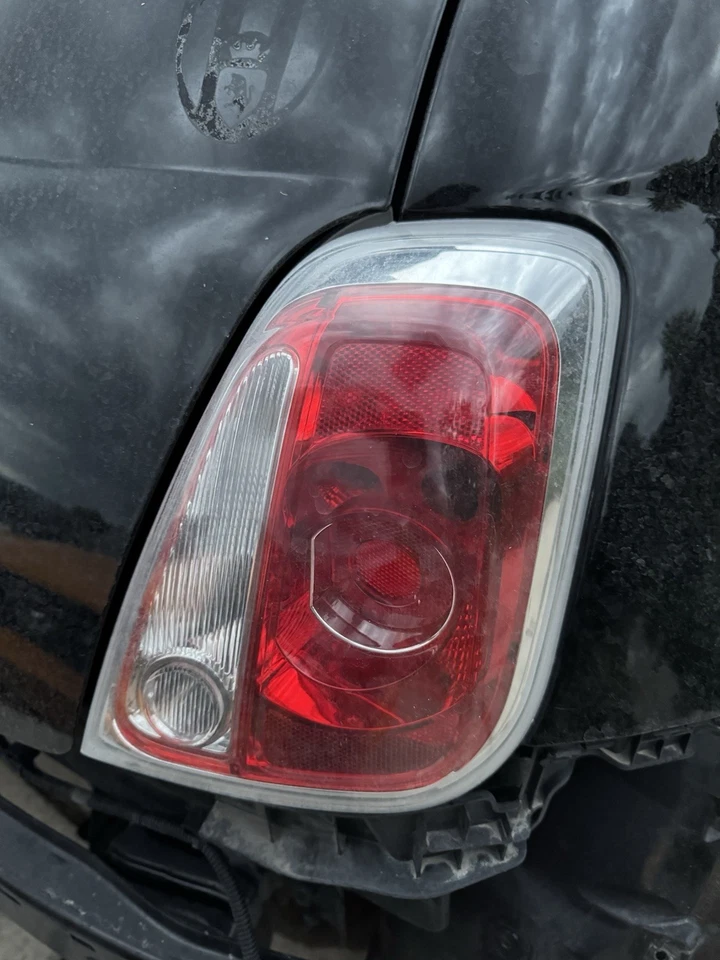 菲亚特 500 2012 - 2019 年原始设备制造商尾灯右后乘客侧组件 Abarth Pop — 第 1/1 张图片