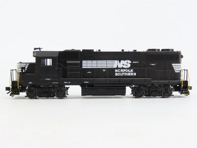 Locomotora diésel escala HO Athearn NS Norfolk Southern EMD GP38-2 No# Foto 1 de 4
