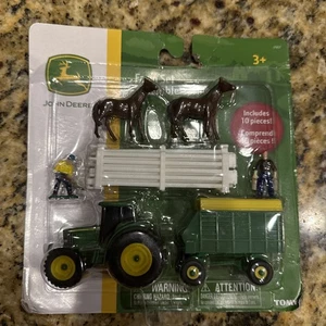 Tomy John Deere 10 Piece Farm Set 1/64 Scale NEW! - Picture 1 of 4