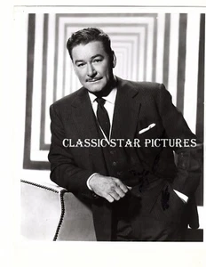 Q967 Errol Flynn close up 8 x 10 vintage photograph    - Picture 1 of 3