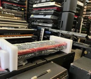 Nord Stage 4 HA73 , HA 73 key weighted Triple Sensor keyboard w/Pedal ARMENS - Picture 1 of 10