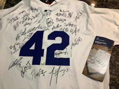 Camiseta Jackie Robinson Day - Firmada por Yankee Great Jazz Chisholm Foto 1 de 4