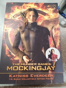 Star Ace Toys The Hunger Games KATNISS EVERDEEN 2.0 Red Armor VER. 1/6 Figur - Bild 1 von 6