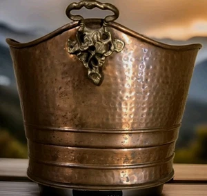 Olla de leña grande de colección con asas de cobre y latón martillado - Imagen 1 de 14